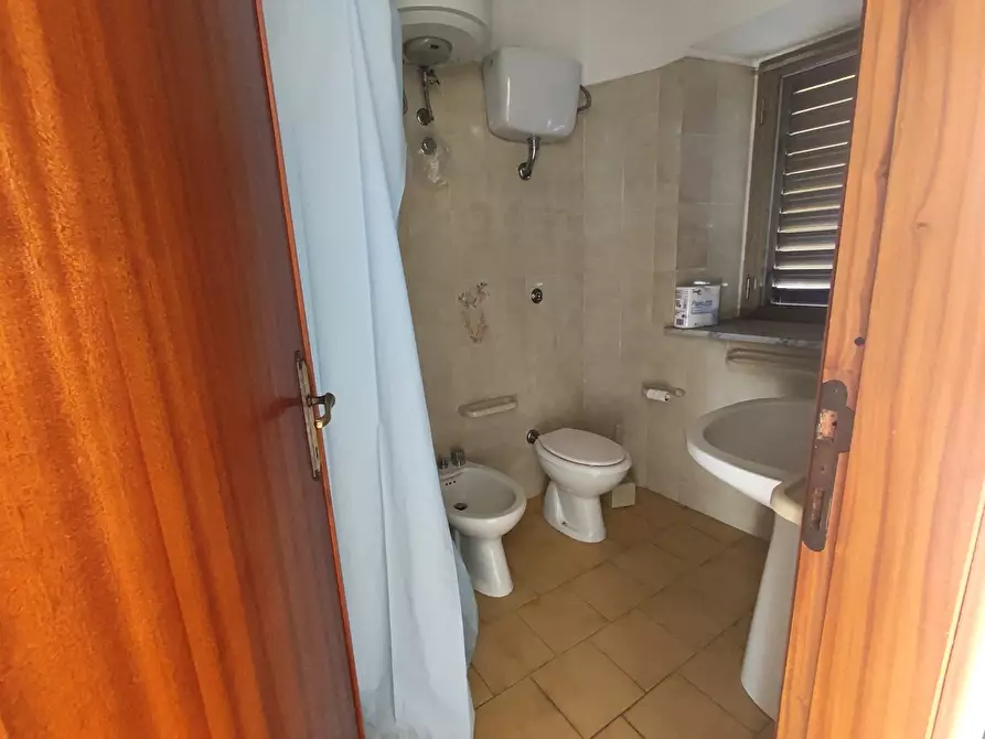 Immagine 8 di Appartamento in vendita  in Via G. GARIBALDI, 114 a San Vito Sullo Ionio