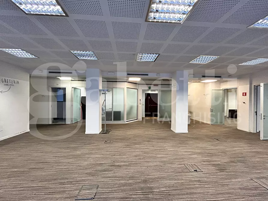 Immagine 19 di Ufficio in vendita  in Via DELLE LAME a Bologna