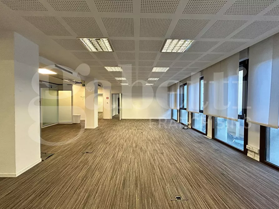 Immagine 18 di Ufficio in vendita  in Via DELLE LAME a Bologna