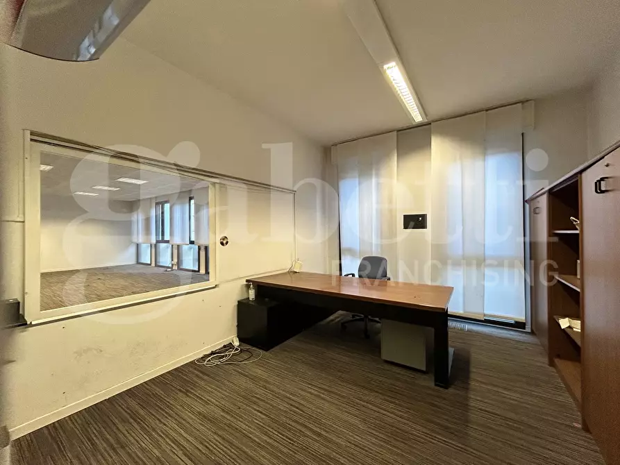 Immagine 14 di Ufficio in vendita  in Via DELLE LAME a Bologna