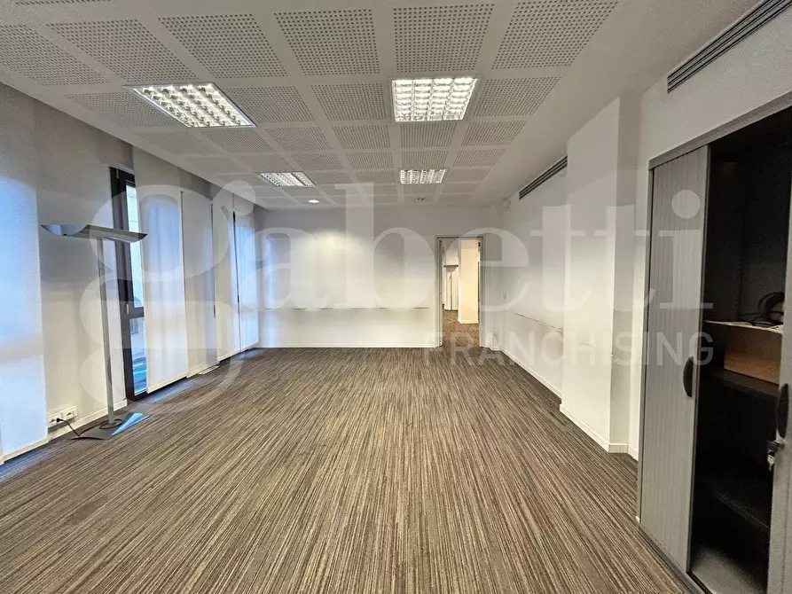 Immagine 27 di Ufficio in vendita  in Via DELLE LAME a Bologna