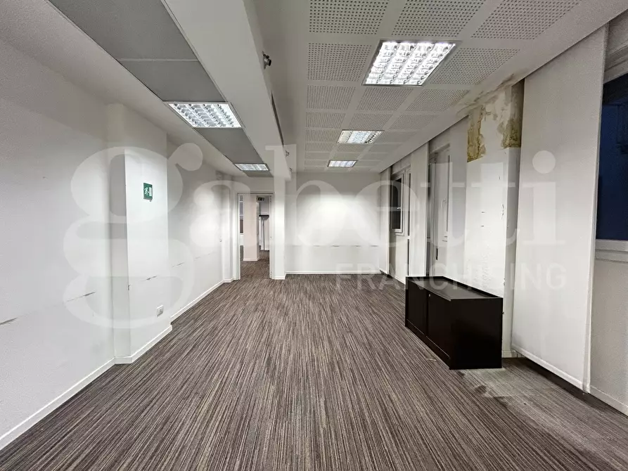 Immagine 25 di Ufficio in vendita  in Via DELLE LAME a Bologna