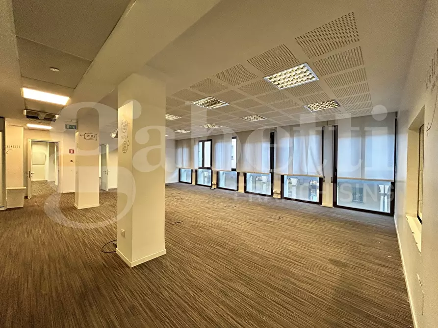 Immagine 17 di Ufficio in vendita  in Via DELLE LAME a Bologna