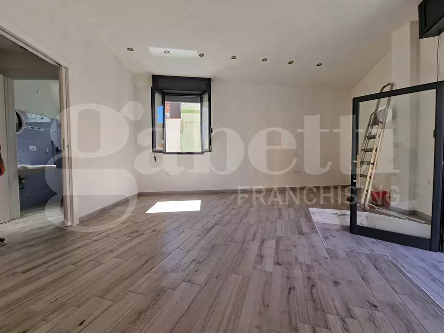 Immagine 2 di Negozio in affitto  in Via monserrato, 179 a Sestu