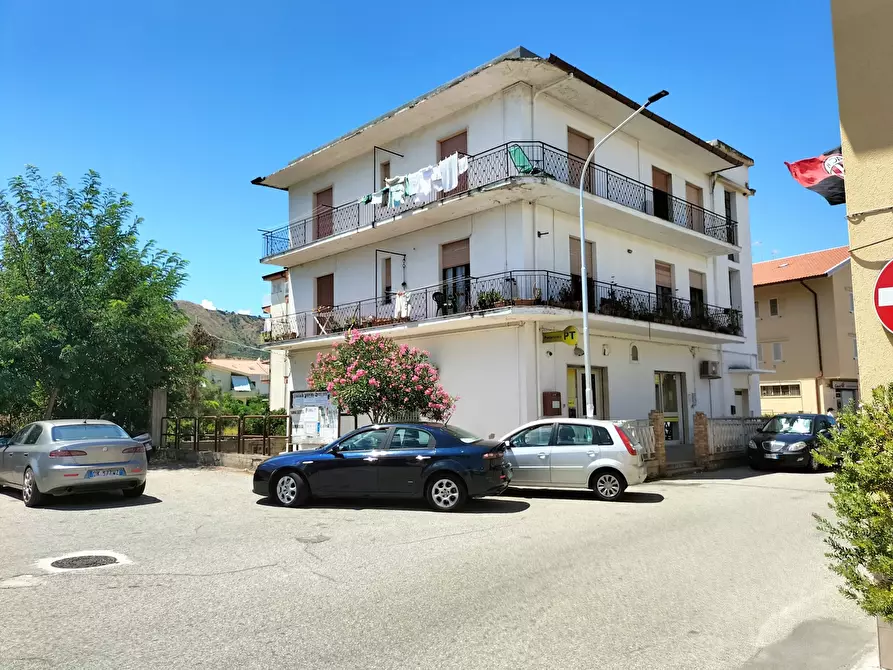 Immagine 1 di Appartamento in vendita  in Viale dei Feaci, 94 a Squillace