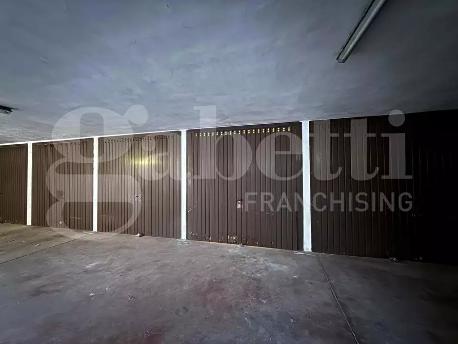 Immagine 5 di Box auto in vendita  in Via Bolzano a Collegno