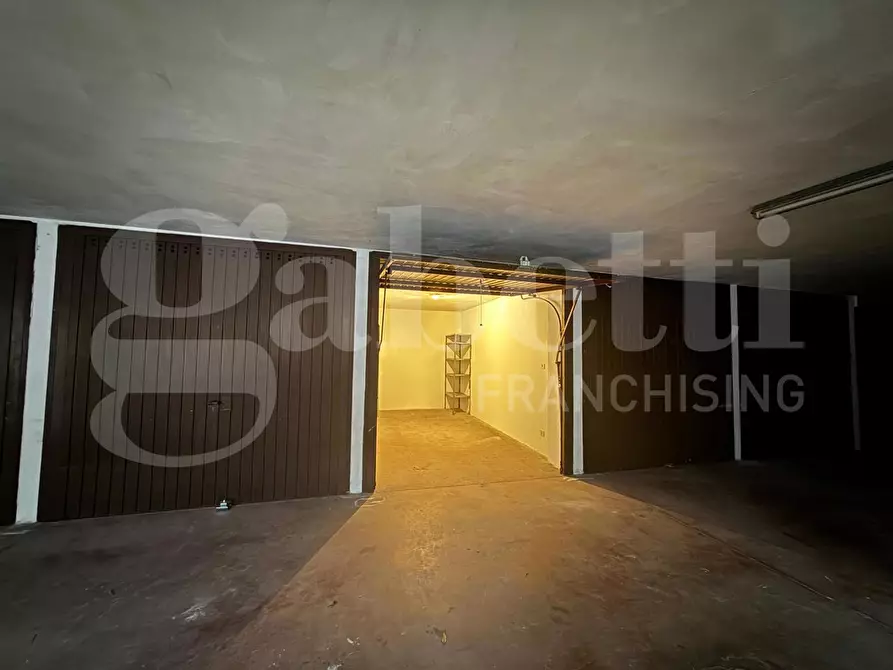 Immagine 8 di Box auto in vendita  in Via Bolzano a Collegno