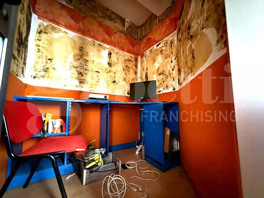Immagine 9 di Ufficio in vendita  in Piazza garbaldi a Napoli