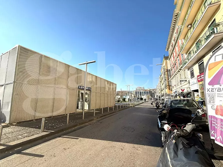 Immagine 13 di Ufficio in vendita  in Piazza garbaldi a Napoli
