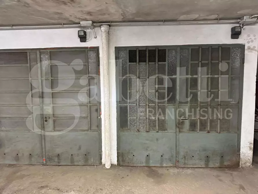 Immagine 3 di Box auto in vendita  in Via Costa a Collegno