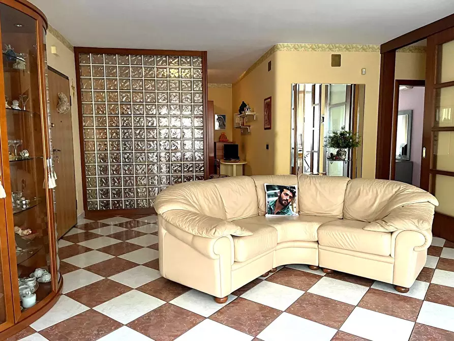 Immagine 2 di Appartamento in vendita  in Via VIESTE a San Severo