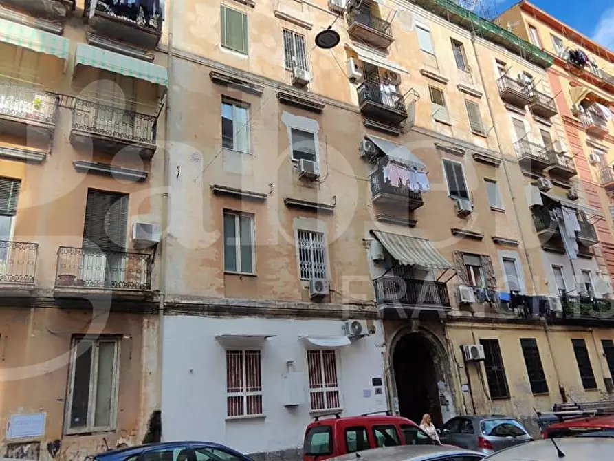 Immagine 1 di Magazzino in vendita  in Via bari, 30 a Napoli