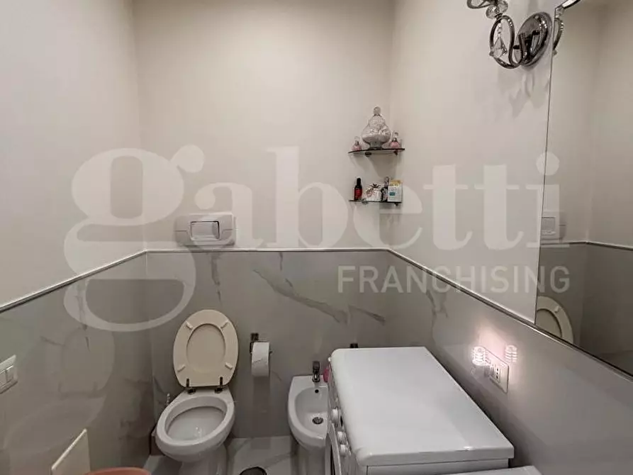 Immagine 11 di Appartamento in vendita  in Vico Tutti i santi a Napoli