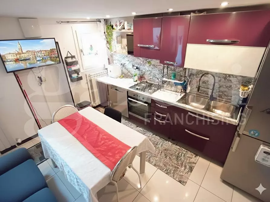 Immagine 1 di Casa indipendente in vendita  in Via CHIOGGIA - CALLE MANZONI, 00 a Chioggia