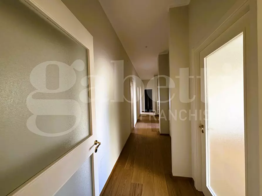 Immagine 15 di Appartamento in vendita  in Piazza Montale, 3 a Lecce