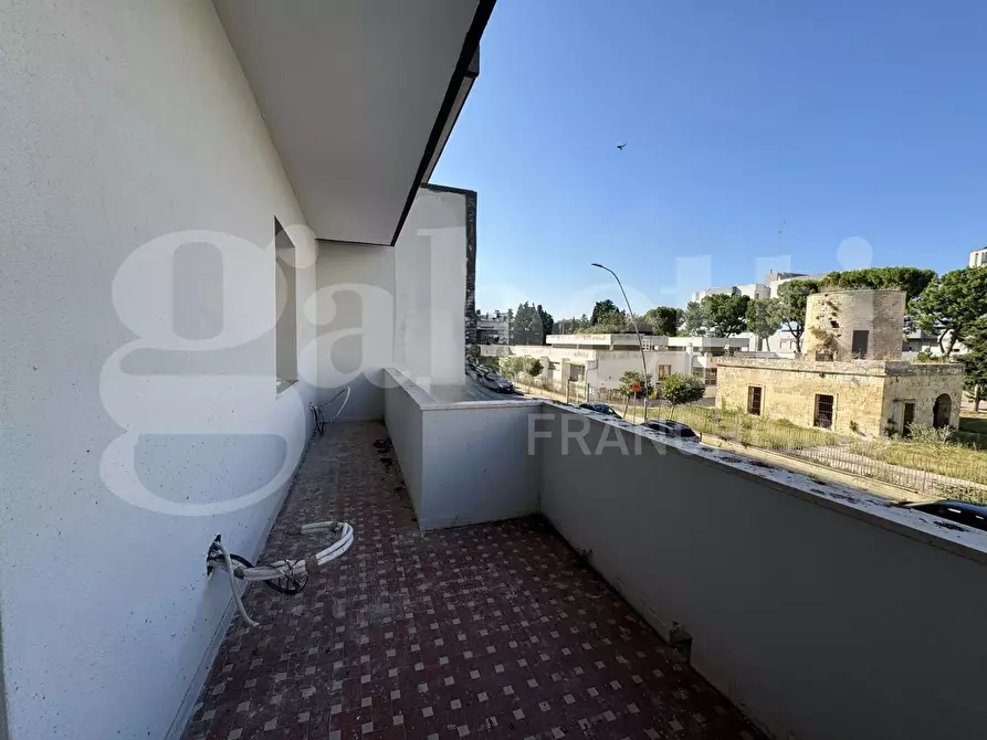 Immagine 21 di Appartamento in vendita  in Piazza Montale, 3 a Lecce