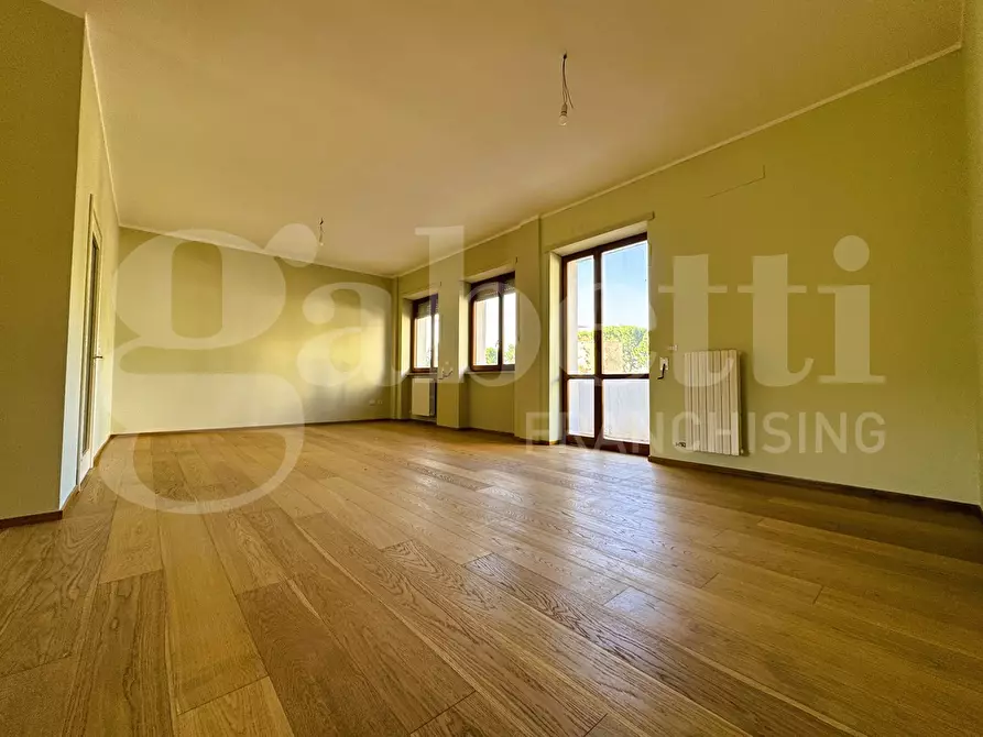 Immagine 5 di Appartamento in vendita  in Piazza Montale, 3 a Lecce