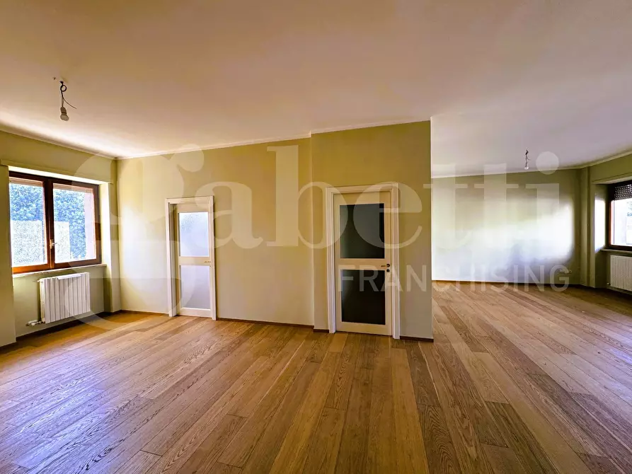 Immagine 6 di Appartamento in vendita  in Piazza Montale, 3 a Lecce