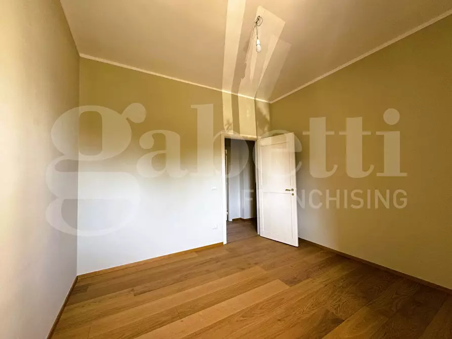 Immagine 25 di Appartamento in vendita  in Piazza Montale, 3 a Lecce