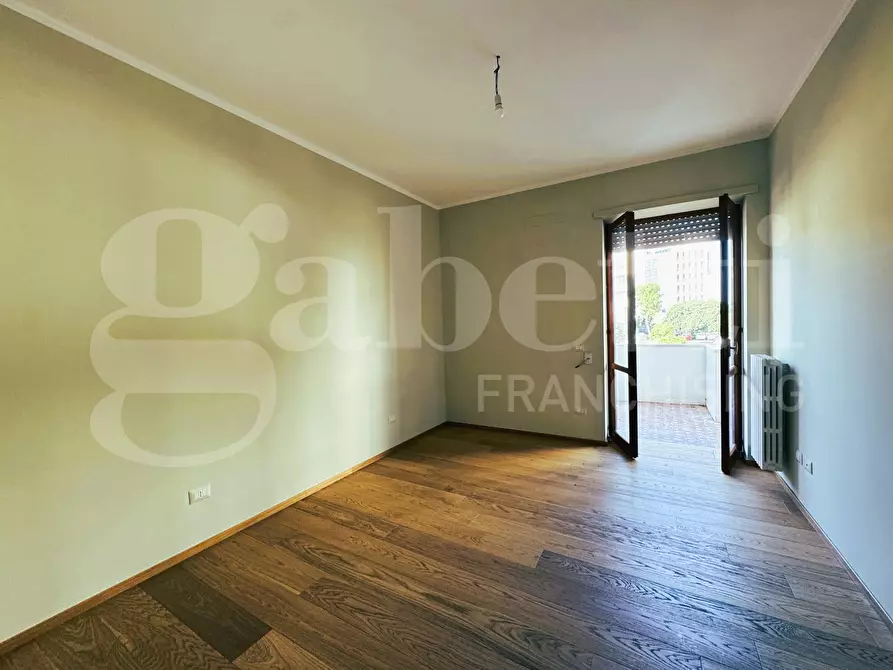 Immagine 19 di Appartamento in vendita  in Piazza Montale, 3 a Lecce