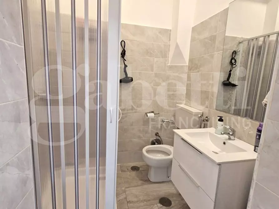 Immagine 13 di Appartamento in affitto  in Via federico delpino a Napoli