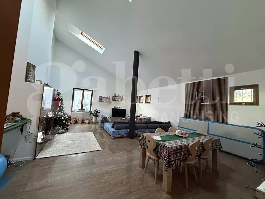 Immagine 2 di Villa in vendita  in Via NUOVA VALLASSINA, snc a Erba