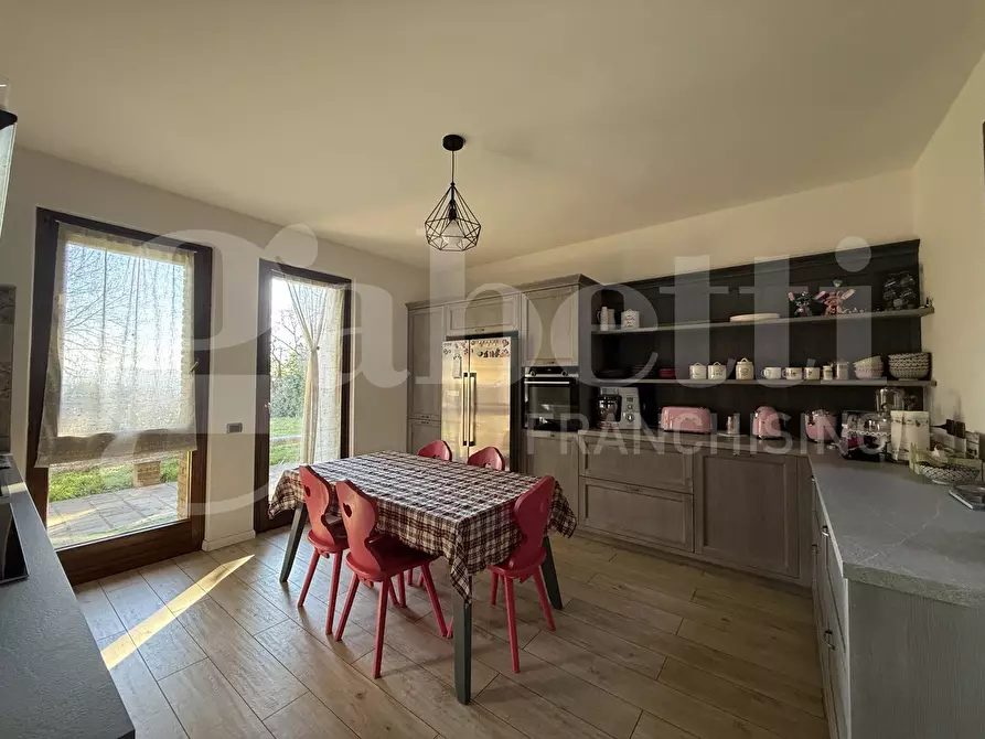 Immagine 4 di Villa in vendita  in Via NUOVA VALLASSINA, snc a Erba