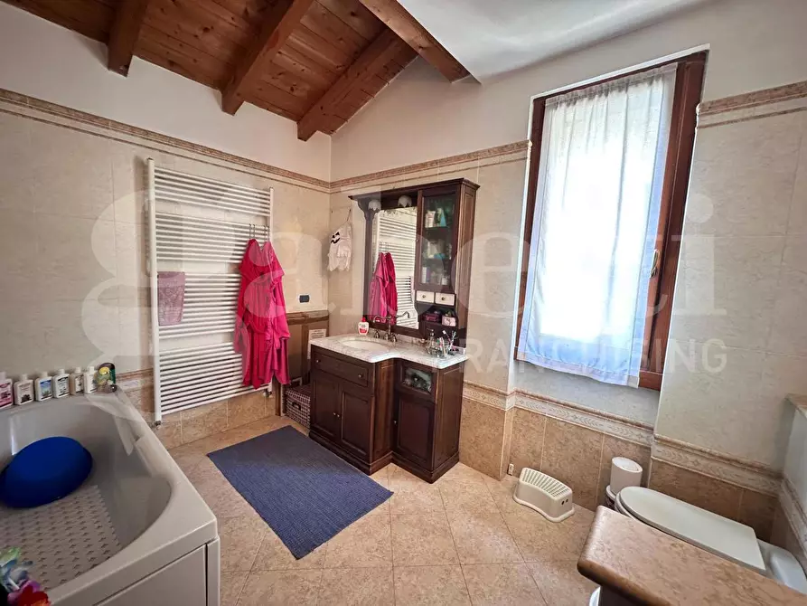 Immagine 12 di Villa in vendita  in Via Como, SNC a Erba