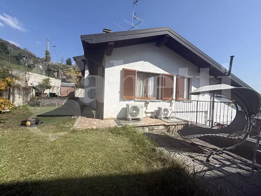 Immagine 37 di Villa in vendita  in Via Como, SNC a Erba
