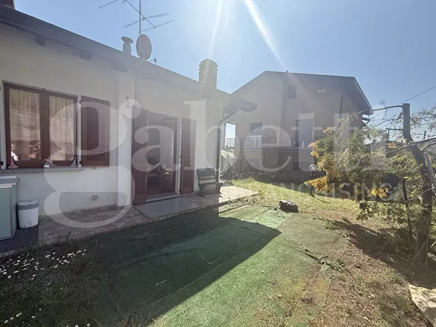 Immagine 26 di Villa in vendita  in Via Como, SNC a Erba