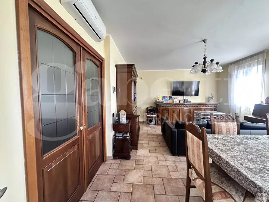 Immagine 6 di Villa in vendita  in Via Como, SNC a Erba