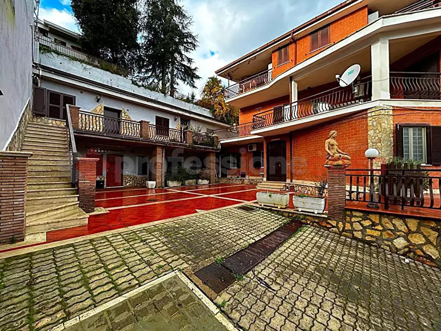 Immagine 25 di Palazzo in vendita  in Via del pecile, 10 a Tivoli