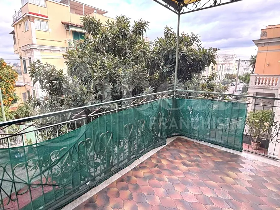 Immagine 8 di Casa trifamiliare in vendita  in Via carlo de marco a Napoli