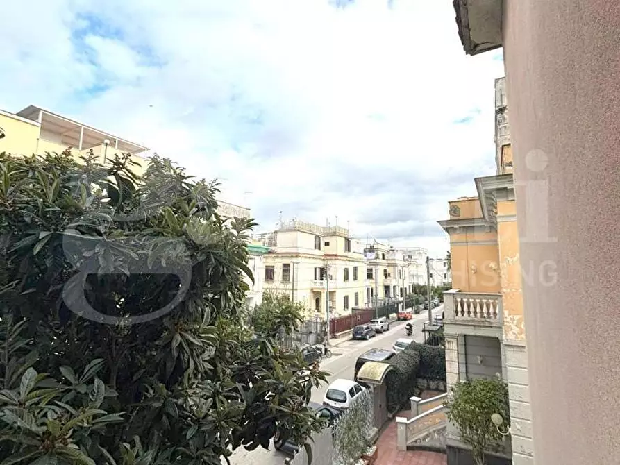 Immagine 5 di Casa trifamiliare in vendita  in Via carlo de marco a Napoli