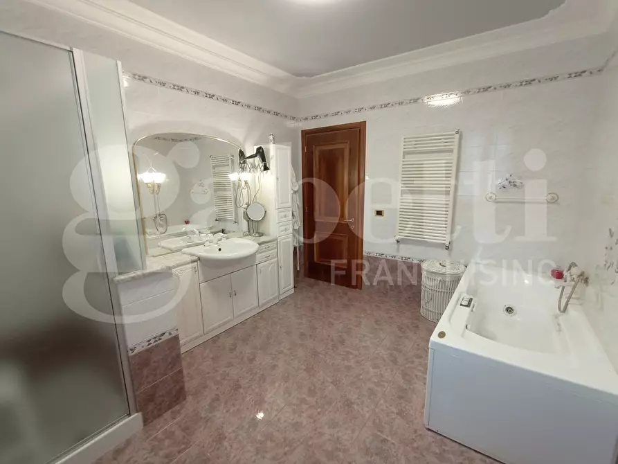 Immagine 13 di Villa in vendita  in Via CONA, Via Trieste, 21 a Cona