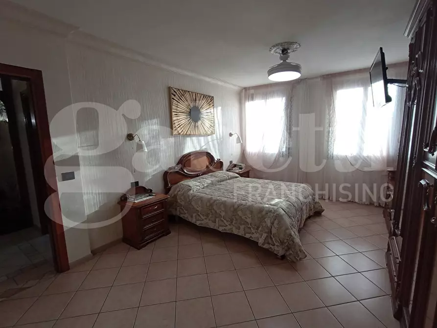 Immagine 10 di Villa in vendita  in Via CONA, Via Trieste, 21 a Cona