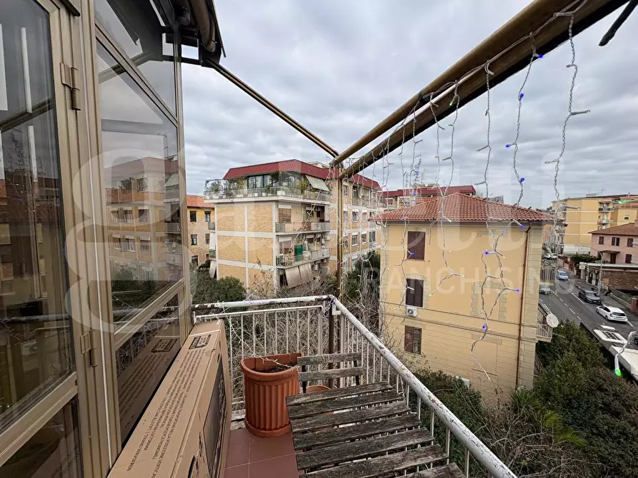Immagine 15 di Appartamento in vendita  in Via della Pisana a Roma