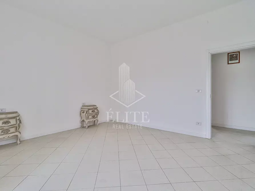 Immagine 9 di Appartamento in vendita  in Via DELLA VOLTA a Bologna