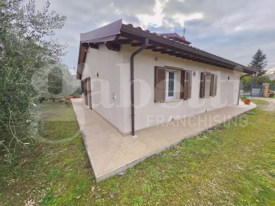Immagine 10 di Casa indipendente in vendita  in Via DEI PRIGIONIERI, 11 a Bettona