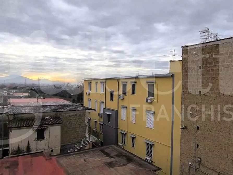 Immagine 10 di Appartamento in vendita  in Via STADERA a Napoli
