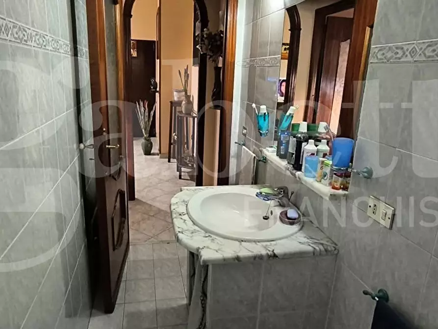 Immagine 14 di Appartamento in vendita  in Via STADERA a Napoli