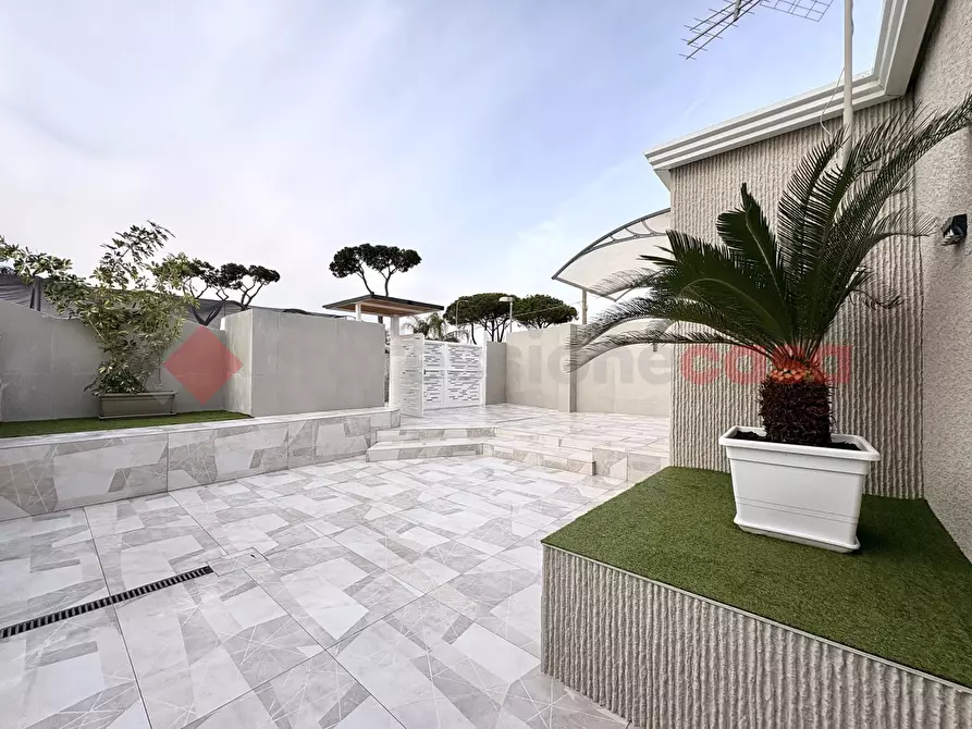 Immagine 8 di Villa in vendita  in Via MONACO, 1 a Terracina