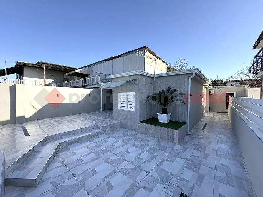 Immagine 1 di Villa in vendita  in Via MONACO, 1 a Terracina