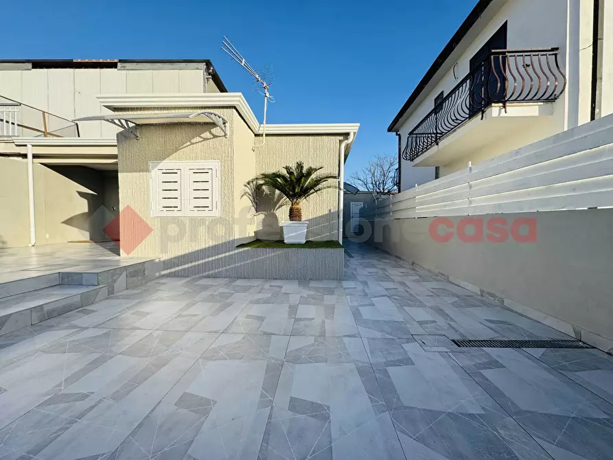 Immagine 5 di Villa in vendita  in Via MONACO, 1 a Terracina
