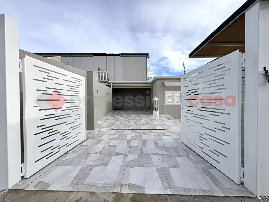 Immagine 48 di Villa in vendita  in Via MONACO, 1 a Terracina