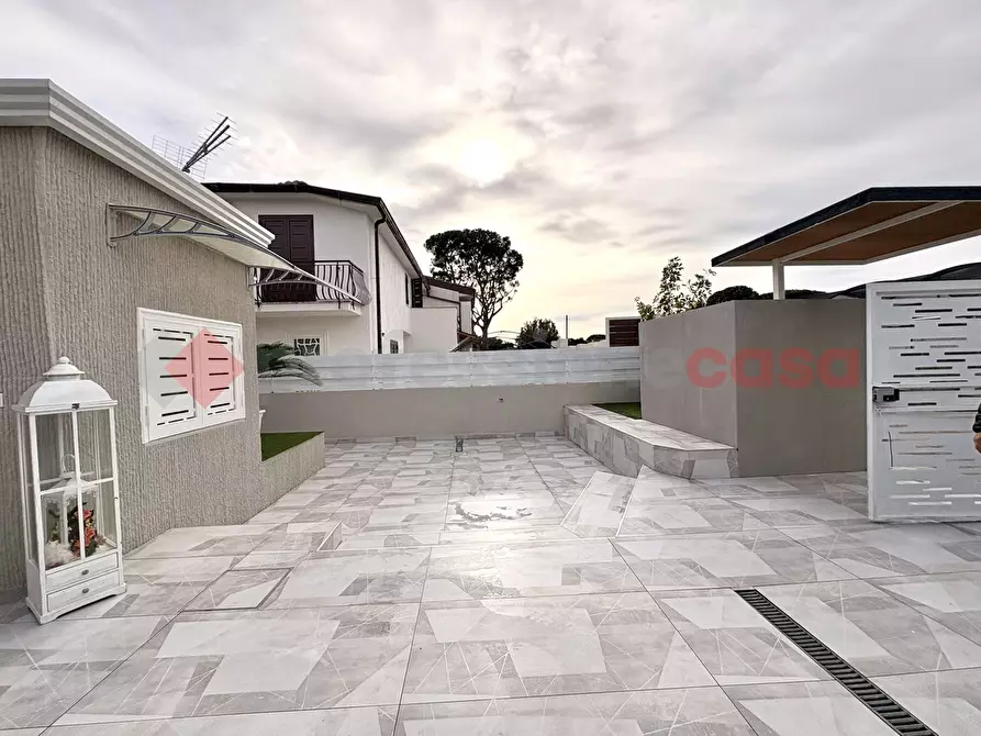 Immagine 6 di Villa in vendita  in Via MONACO, 1 a Terracina