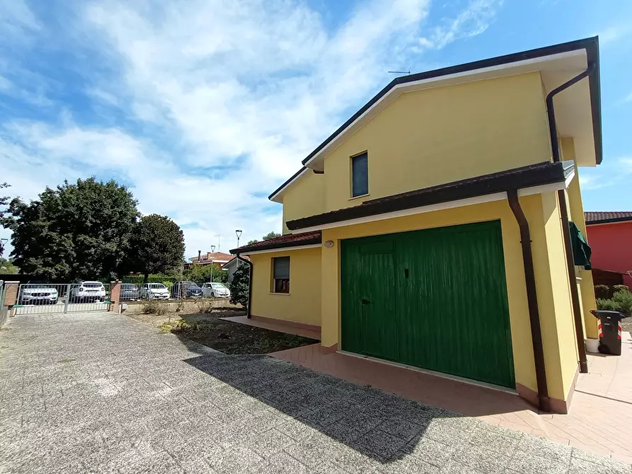 Immagine 4 di Villa in vendita  in Via Pettorazza Grimani, via Don Luigi Zampieri, 00 a Pettorazza Grimani