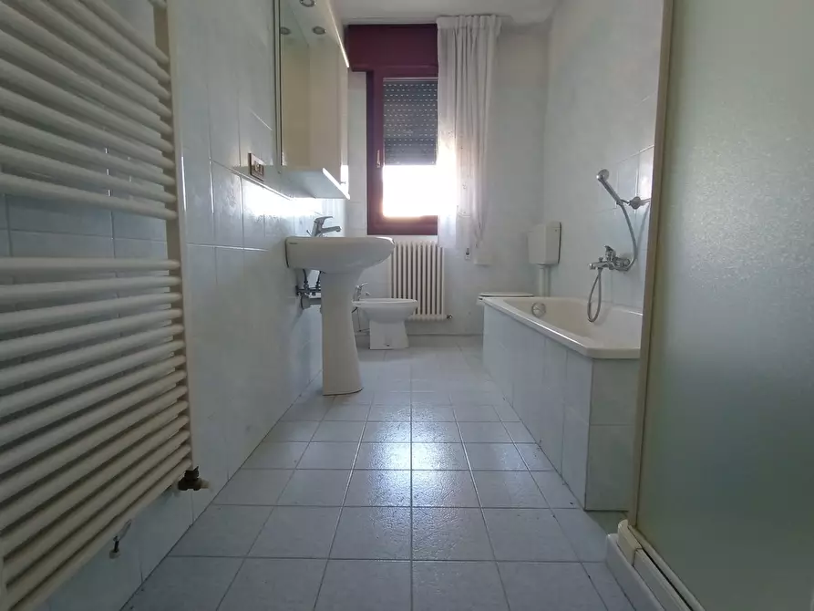 Immagine 24 di Villa in vendita  in Via Pettorazza Grimani, via Don Luigi Zampieri, 00 a Pettorazza Grimani