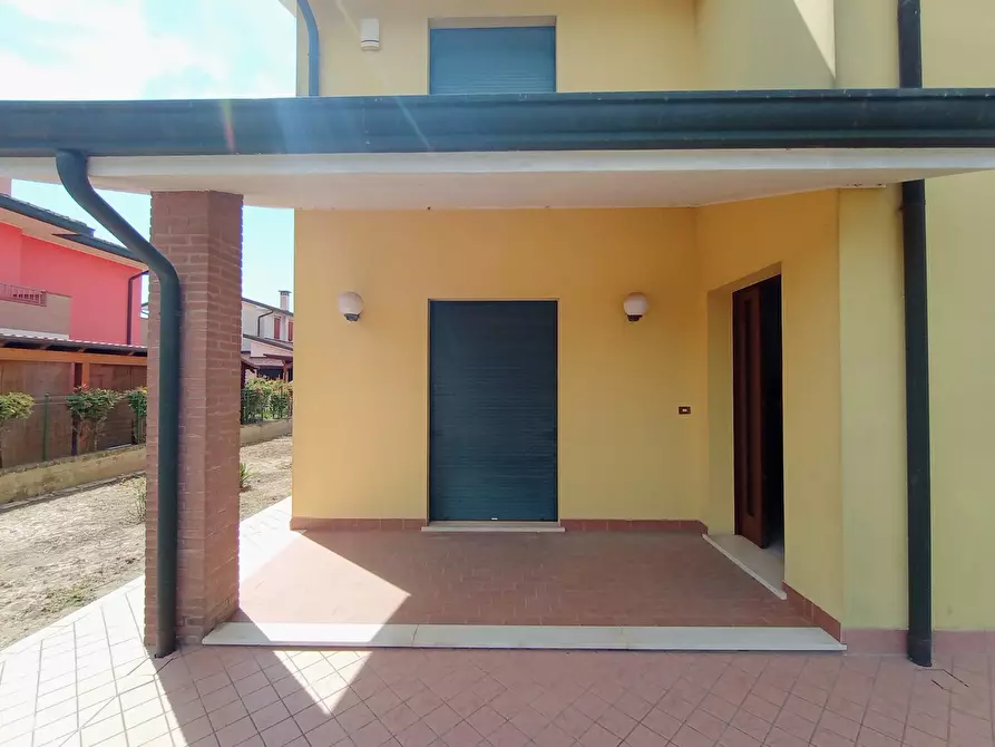 Immagine 5 di Villa in vendita  in Via Pettorazza Grimani, via Don Luigi Zampieri, 00 a Pettorazza Grimani