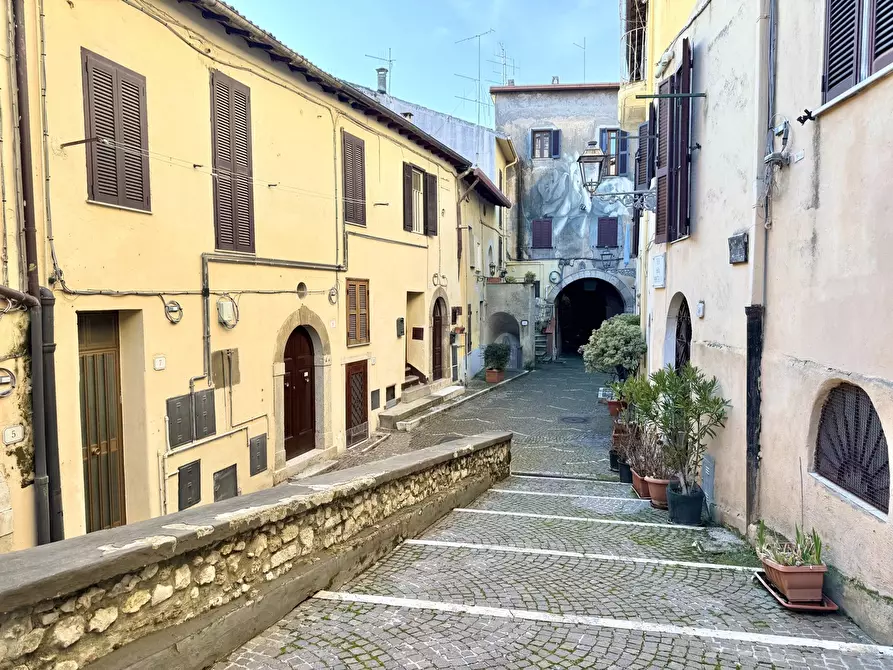 Immagine 3 di Appartamento in vendita  in Via Portella, 35 a Fiuggi